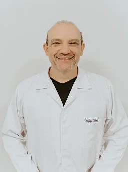 MD. Rodrigo Fernandes Schmitz